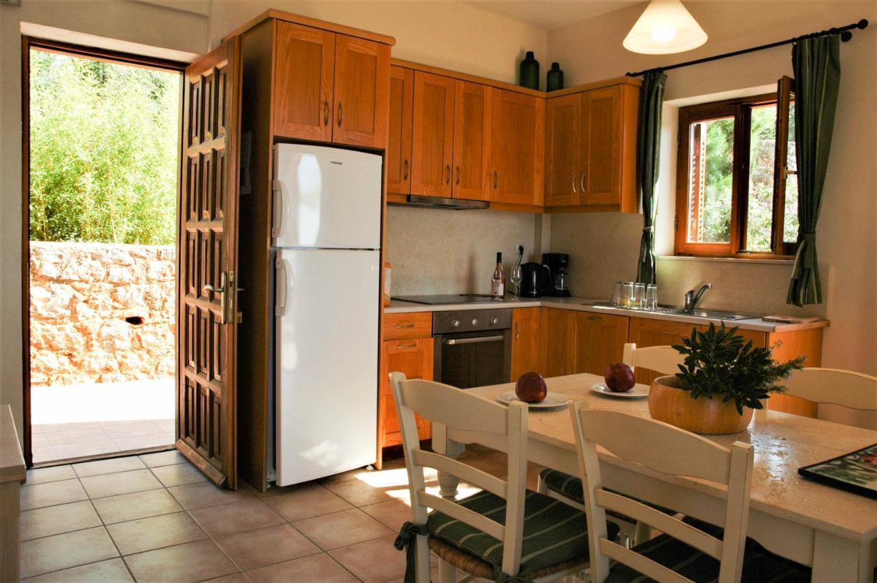 Orato Village Vila *